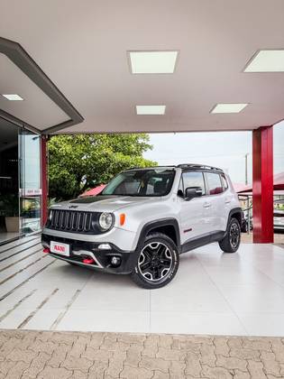 JEEP RENEGADE 2.0 16V TURBO DIESEL TRAILHAWK 4P 4X4 AUTOMÁTICO